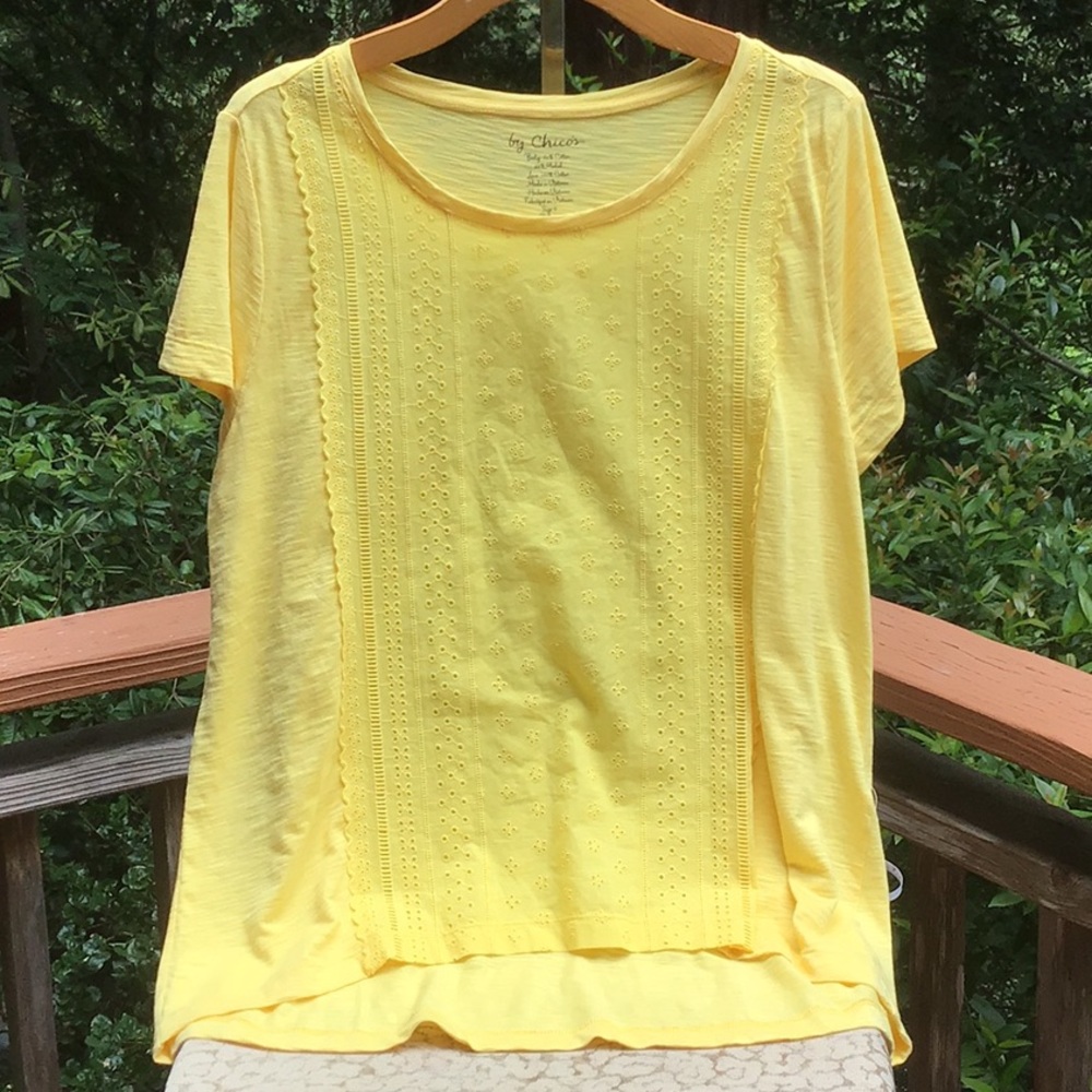 New Chico’s Yellow Eyelet Top Sz 2 Tall